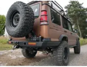 Schneller Versand Land Rover Discovery D2 Achterbumper met lange LED-verlichting Opties voor bumper-LED-verlichting Set richtingaanwijzer- en rij-LED-verlichting Extra herstelpunt voor de beugel